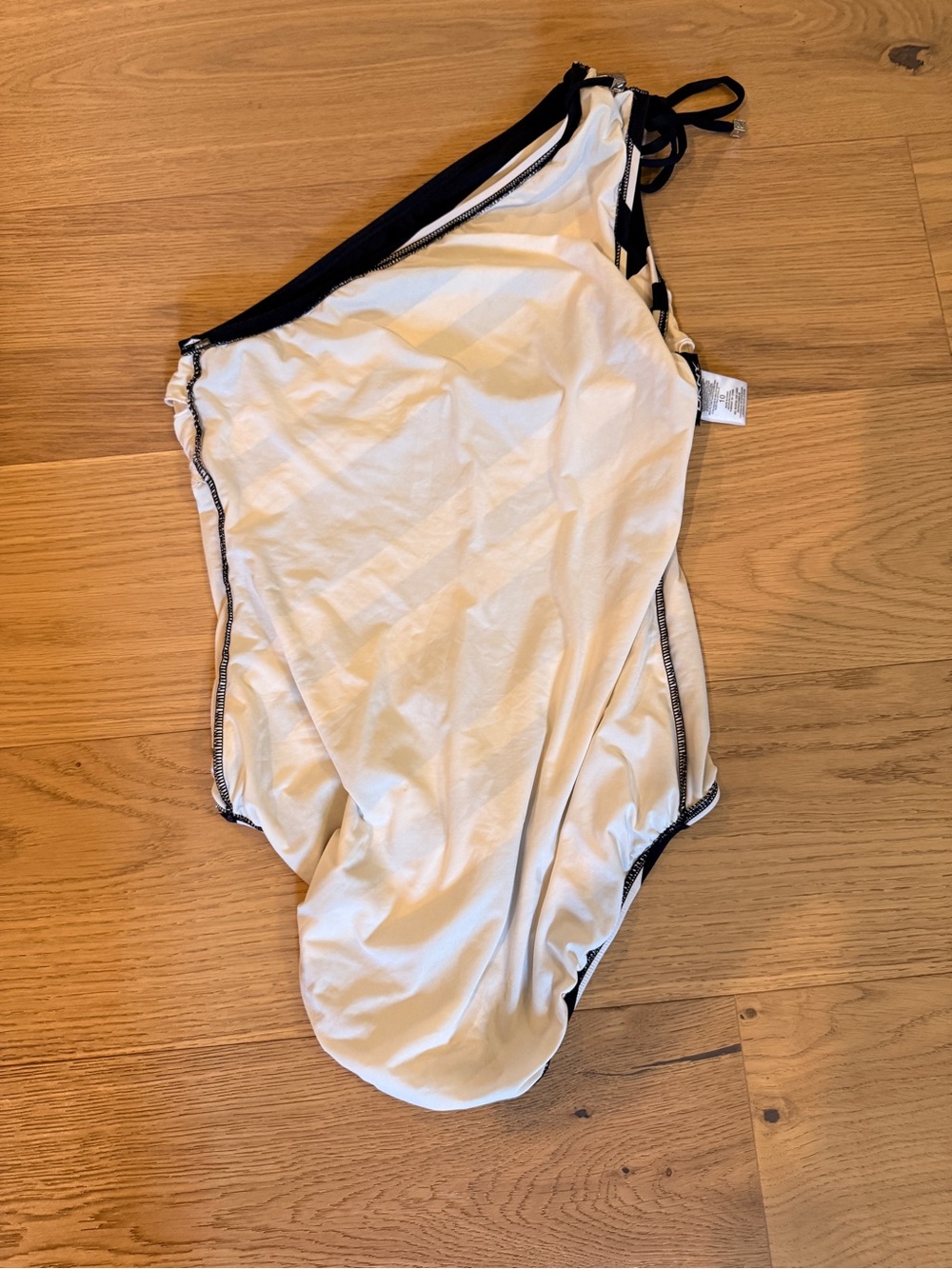 DKNY One Shoulder Black & Cream Striped One-Piece Swimsuit Size 10 - Picture 7 of 8